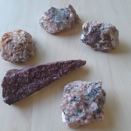 Roze Dolomiet – Ruw – Marokko – ca. 800 gram
