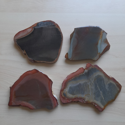 4 Polychroom Jaspis Zaagplakken – 872 gram totaal – Madagaskar