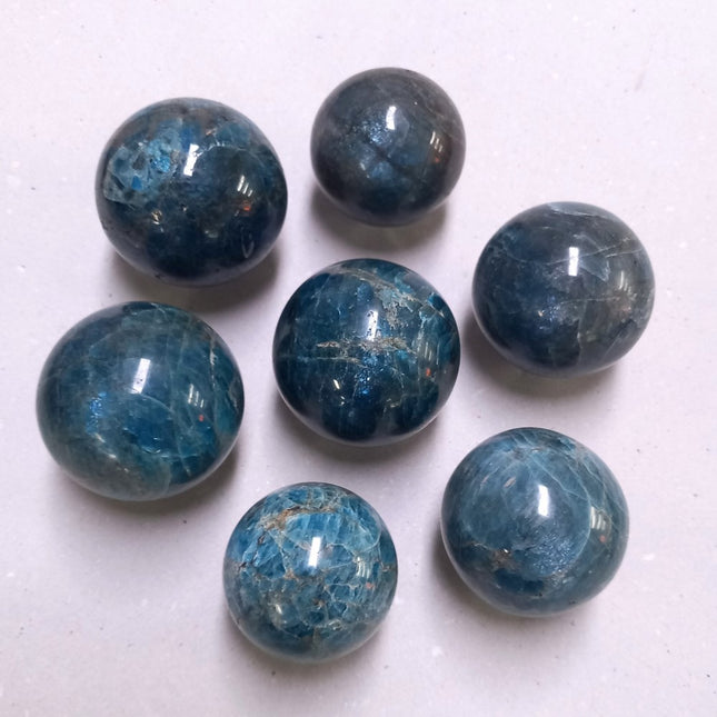 Blauwe apatiet geslepen bollen per kilo
