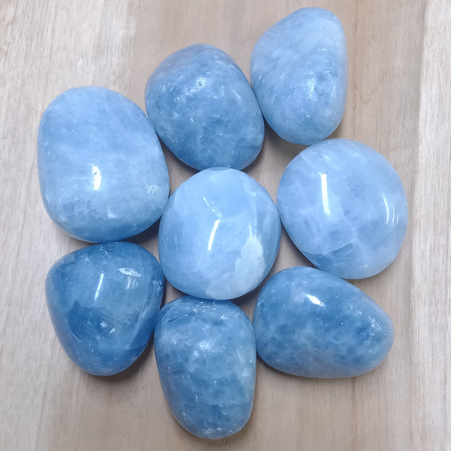 Blauwe calciet handstenen per 500 gram