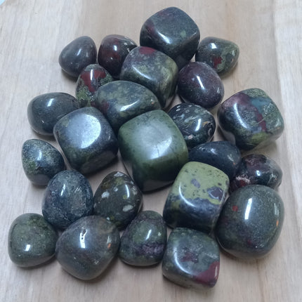 Drakenbloed trommelstenen per 250 gram