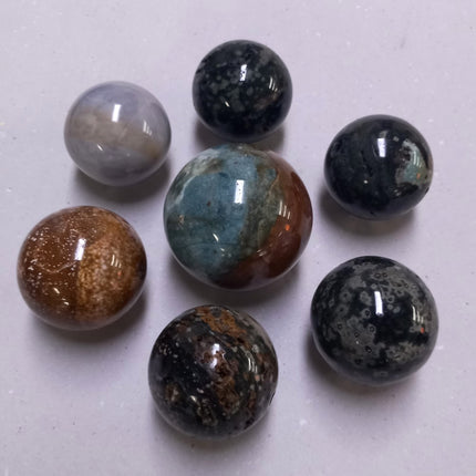 Oceaan jaspis geslepen bollen per kilo