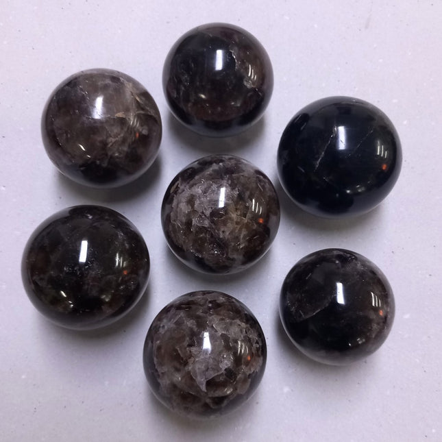 Rookkwarts geslepen bollen per kilo