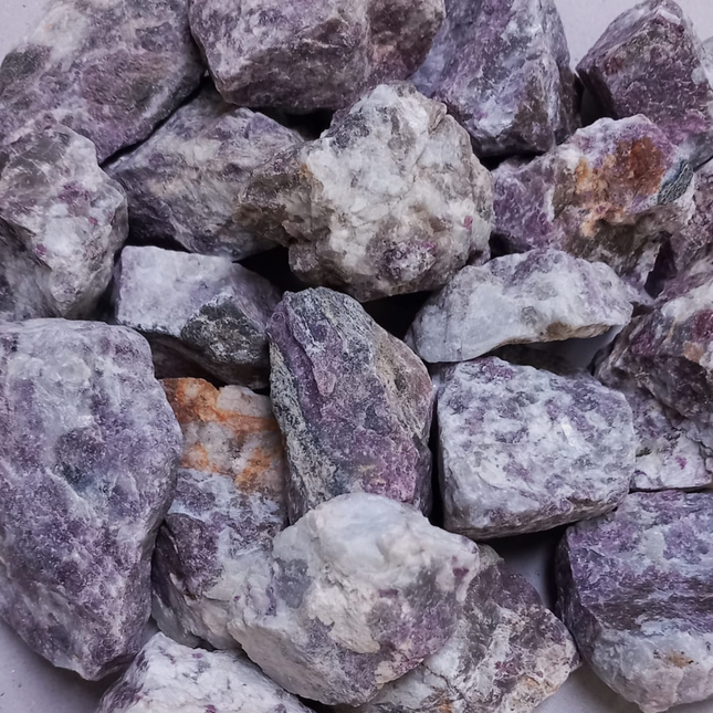 Rubelliet in kwarts ruw per kilo