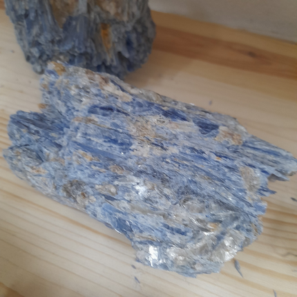Kyaniet blauw ruw AA | Brazilië | Per kilo