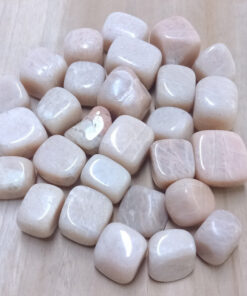 Maansteen creme trommelstenen per 250 gram