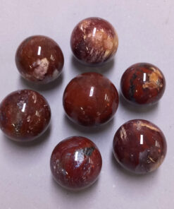 Rode jaspis geslepen bollen per kilo